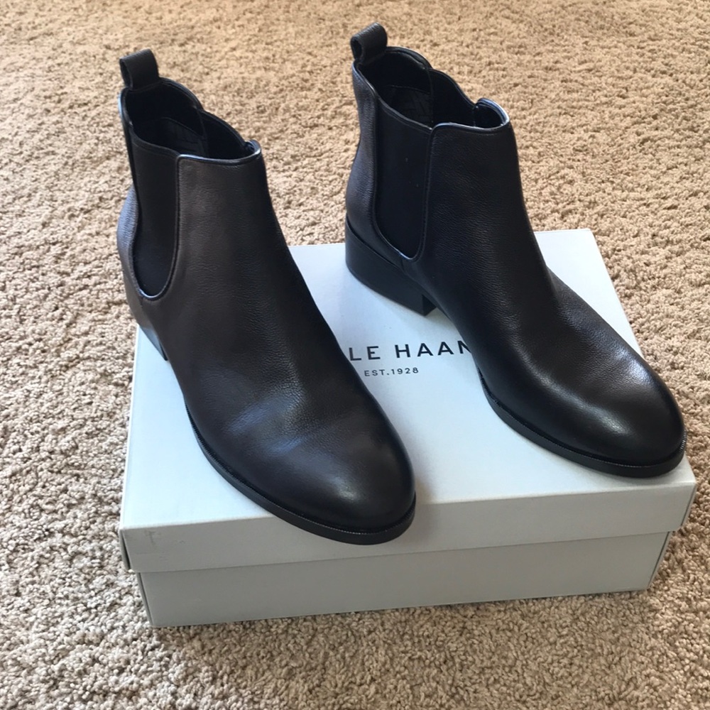 NWT COLE HAAN Landsman Black Bootie 8.5